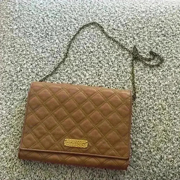 Marc Jacobs Handbags - Authentic MARC JACOBS All In One Clutch Shoulder Bag Handbag Purse Tan